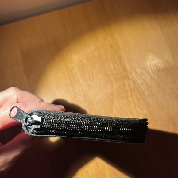 Rosetti black zip wallet - Picture 7 of 7